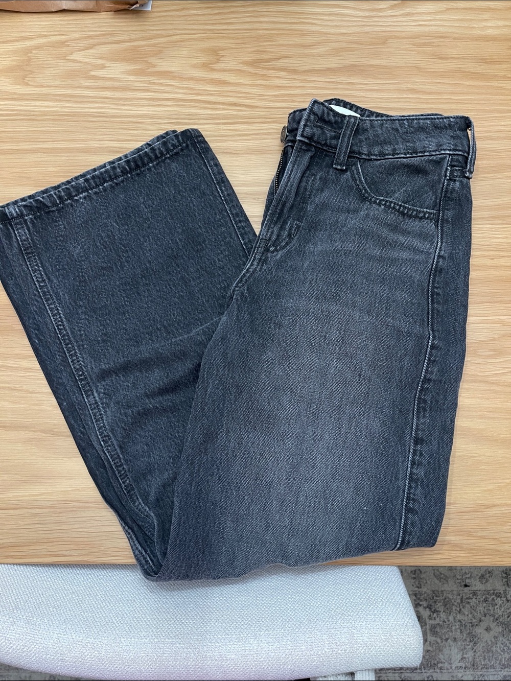 Women’s Hollister Black Washed Straight-Leg Jeans